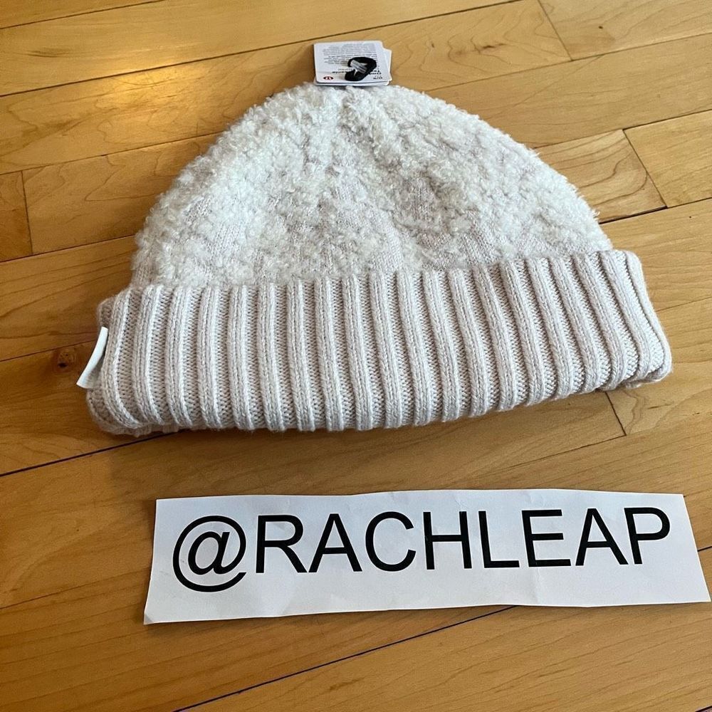Lululemon Women's Ombre Knit Textured Beanie - Picture 5 of 7